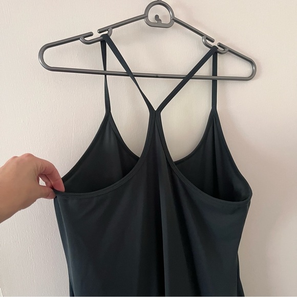 Quince Ultra Form Active Dress Forest Green Large Built in Shorts - Picture 7 of 8